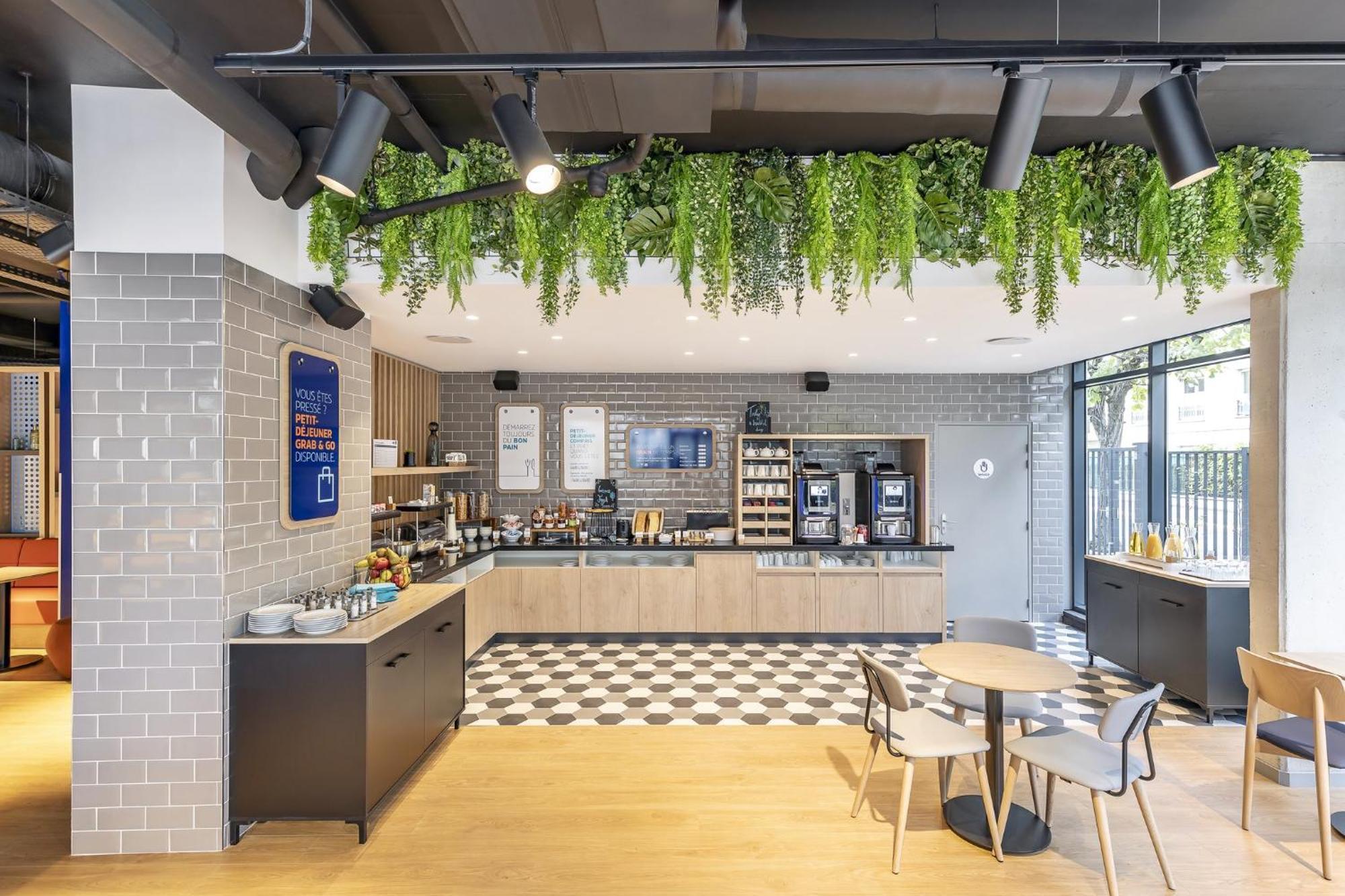 Holiday Inn Express Paris - Poissy By Ihg Exterior foto