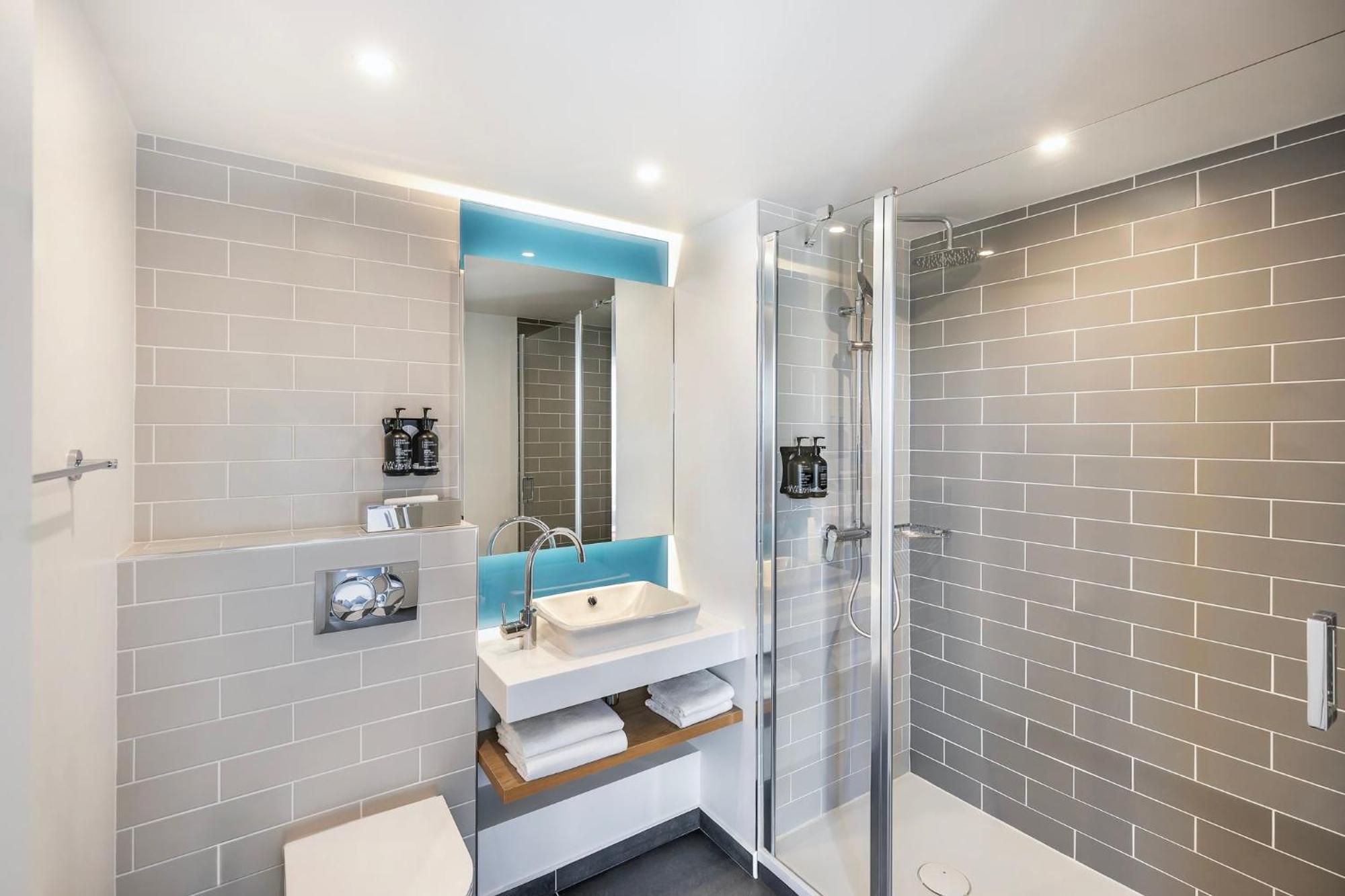 Holiday Inn Express Paris - Poissy By Ihg Exterior foto