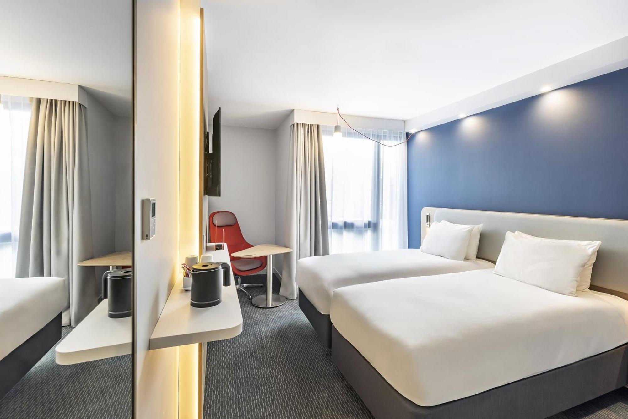 Holiday Inn Express Paris - Poissy By Ihg Exterior foto